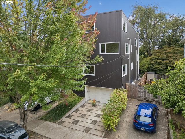 3745 Ne MALLORY Ave, Portland, OR 97212