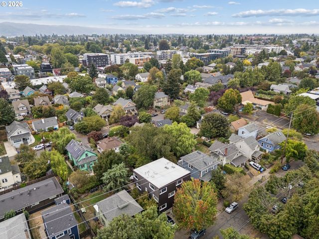 3745 Ne MALLORY Ave, Portland, OR 97212