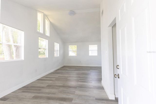 6906 N LYNN AVENUE, Tampa, FL 33604