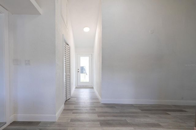 6906 N LYNN AVENUE, Tampa, FL 33604