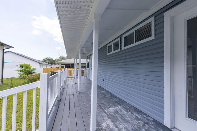 6906 N LYNN AVENUE, Tampa, FL 33604