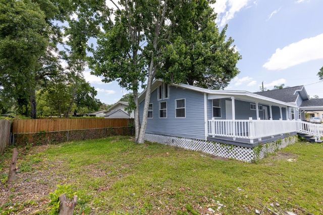 6906 N LYNN AVENUE, Tampa, FL 33604