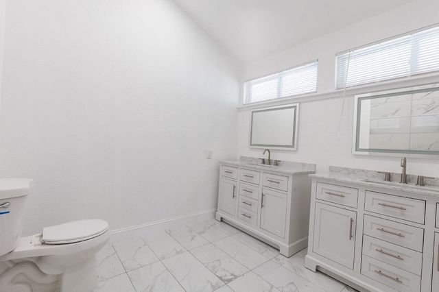 6906 N LYNN AVENUE, Tampa, FL 33604