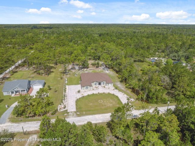 18043 Palmdale Road, Weeki Wachee, FL 34614