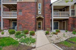 110 GLENGARRY Drive 10-106, Bloomingdale, IL 60108