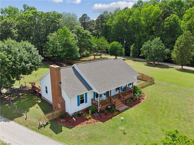 5786 Booker LN, Gloucester, VA 23061