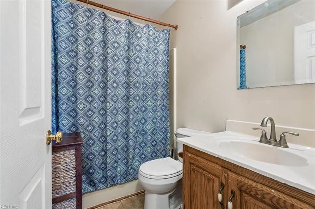 5786 Booker LN, Gloucester, VA 23061