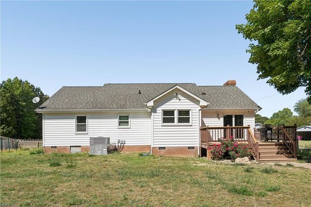 5786 Booker LN, Gloucester, VA 23061