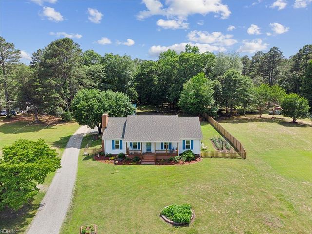 5786 Booker LN, Gloucester, VA 23061
