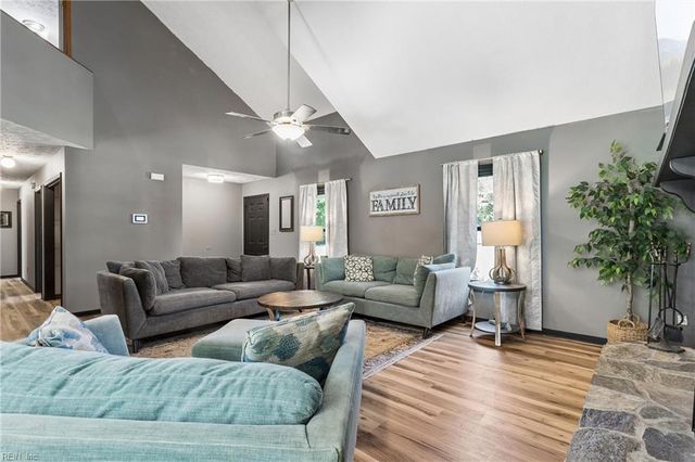 5786 Booker LN, Gloucester, VA 23061