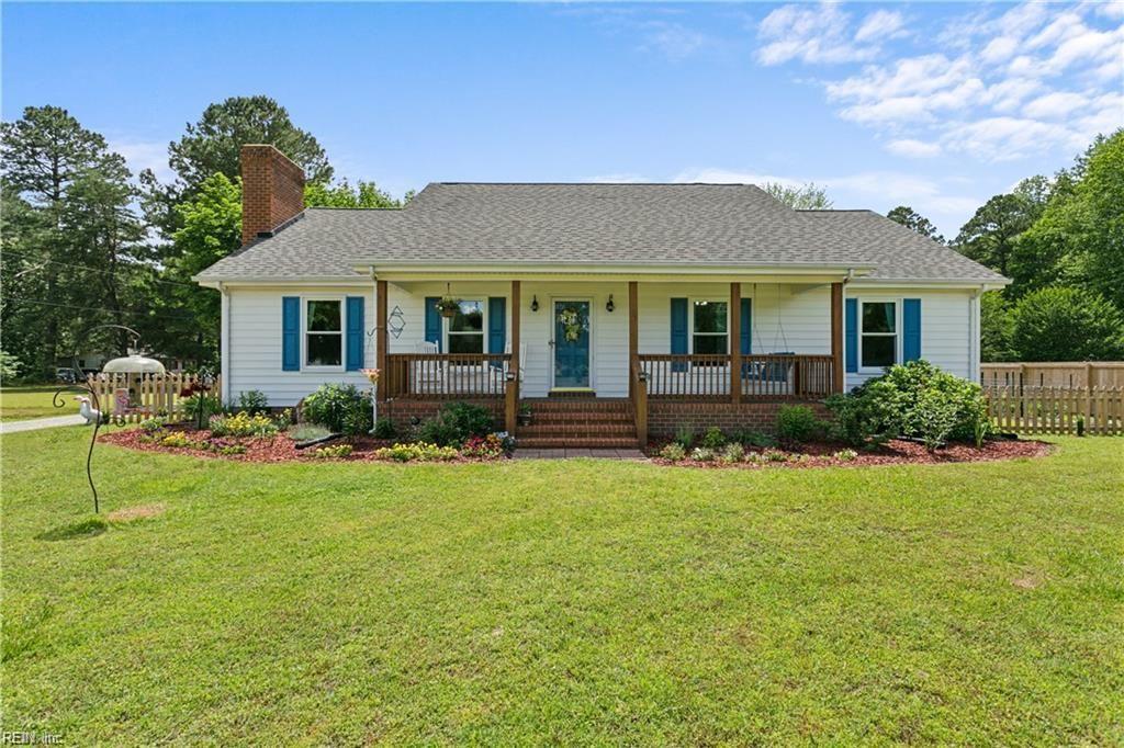 5786 Booker LN, Gloucester, VA 23061