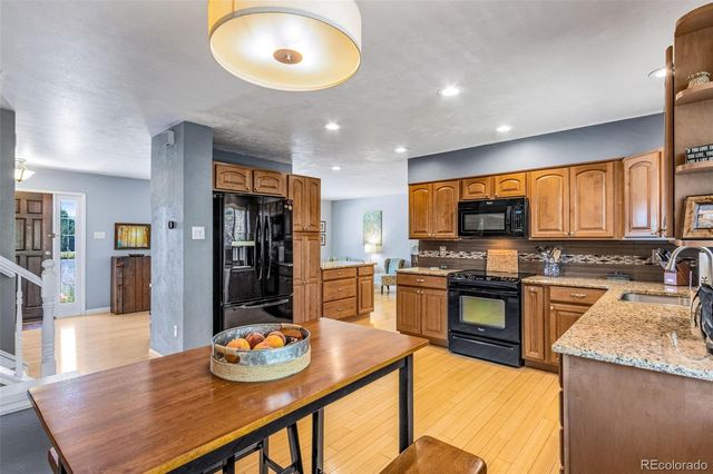 12841 W Warren Avenue, Lakewood, CO 80228