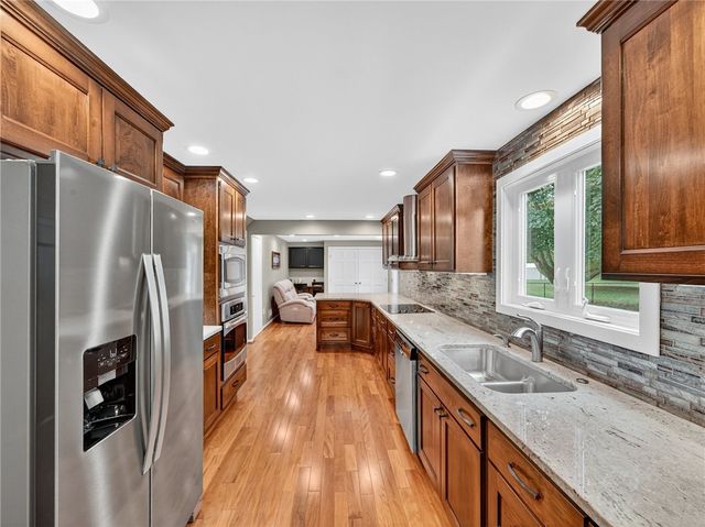 13 Hillcrest Drive, Hamlin, NY 14464