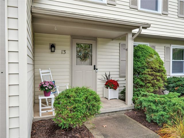 13 Hillcrest Drive, Hamlin, NY 14464