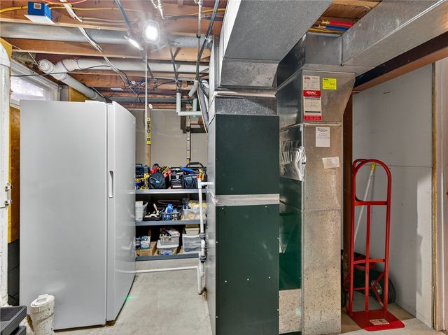 13 Hillcrest Drive, Hamlin, NY 14464