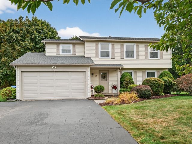 13 Hillcrest Drive, Hamlin, NY 14464