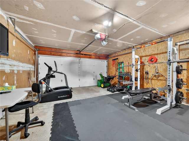 13 Hillcrest Drive, Hamlin, NY 14464