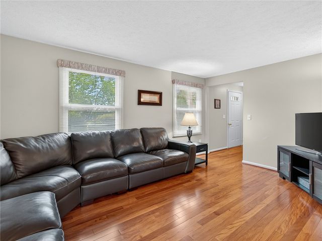 13 Hillcrest Drive, Hamlin, NY 14464