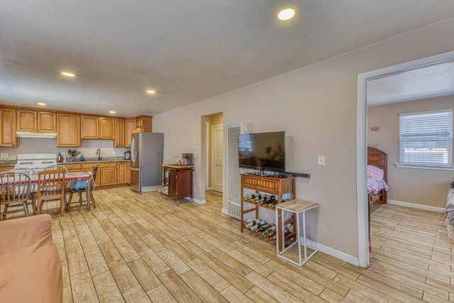 823 Central Avenue, Hollister, CA 95023