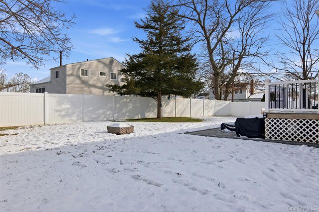 323 Broadway, Port Jefferson Station, NY 11776