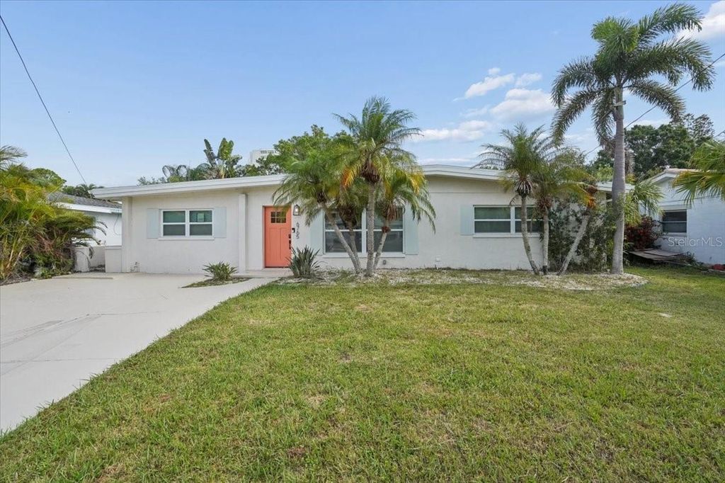 6765 W FLAMINGO WAY S, St Petersburg, FL 33707