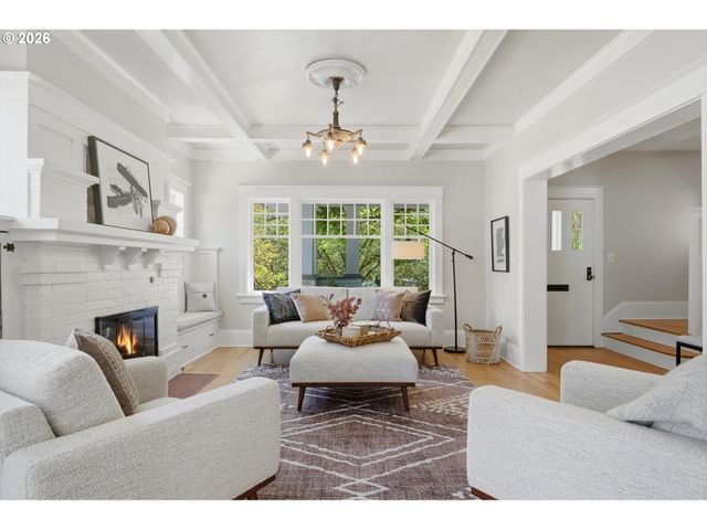 3406 Ne 41ST Ave, Portland, OR 97212