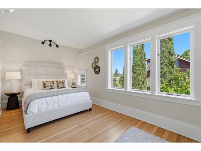 3406 Ne 41ST Ave, Portland, OR 97212