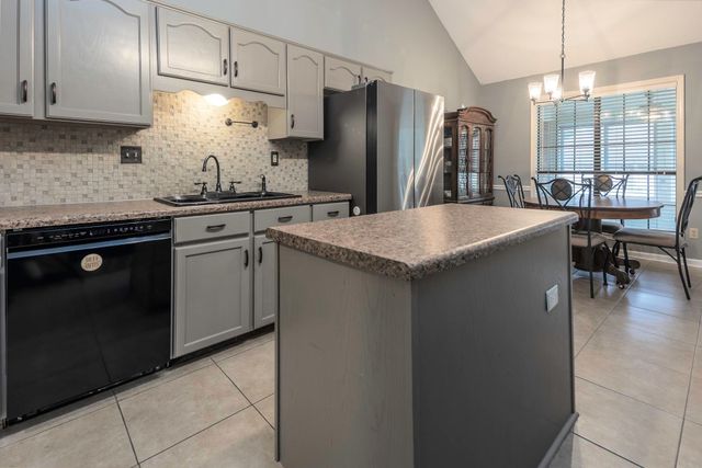 4690 SHADOW TREE CV, Bartlett, TN 38002