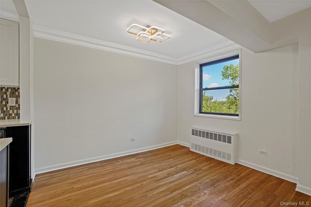 84-10 153rd Avenue 3L, Howard Beach, NY 11414