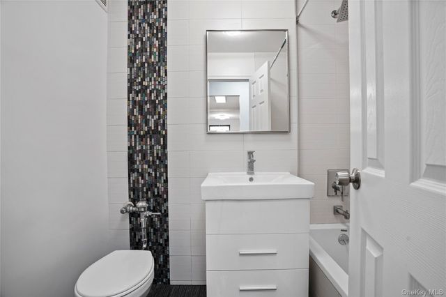 84-10 153rd Avenue 3L, Howard Beach, NY 11414