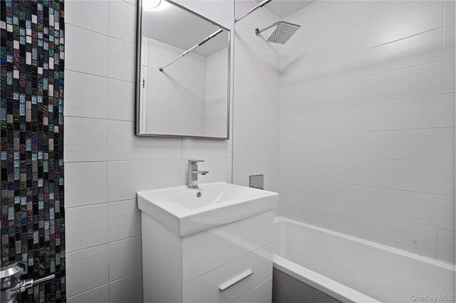 84-10 153rd Avenue 3L, Howard Beach, NY 11414