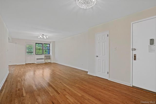 84-10 153rd Avenue 3L, Howard Beach, NY 11414