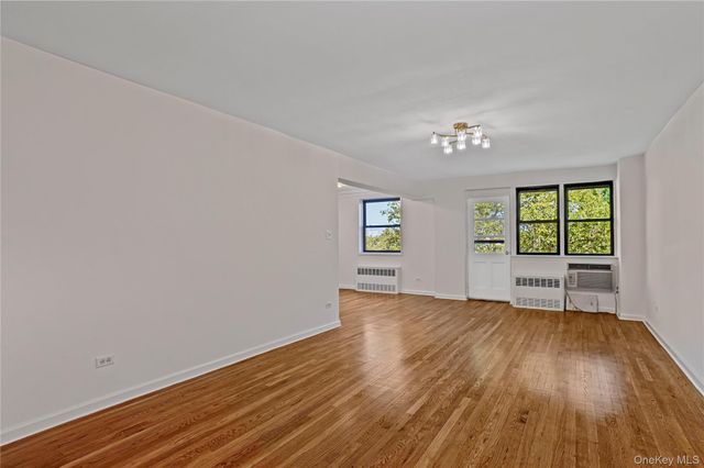 84-10 153rd Avenue 3L, Howard Beach, NY 11414