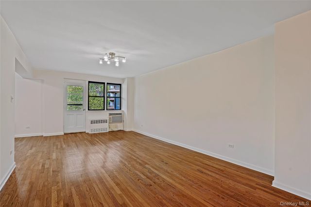 84-10 153rd Avenue 3L, Howard Beach, NY 11414