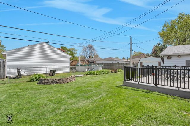 8001 S Lockwood Avenue, Burbank, IL 60459