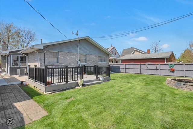 8001 S Lockwood Avenue, Burbank, IL 60459