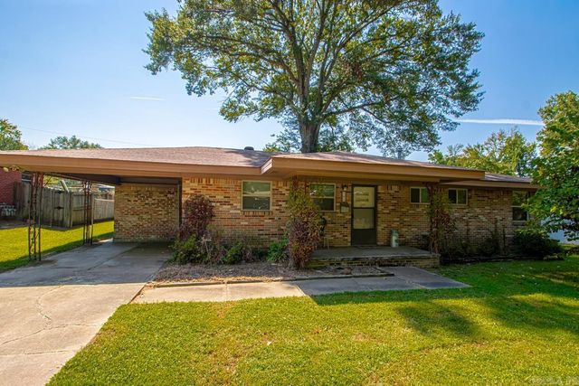 705 Harpole Street, Jacksonville, AR 72076