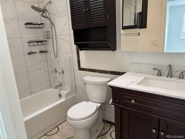 6228 W 69th Ave, Arvada, CO 80003