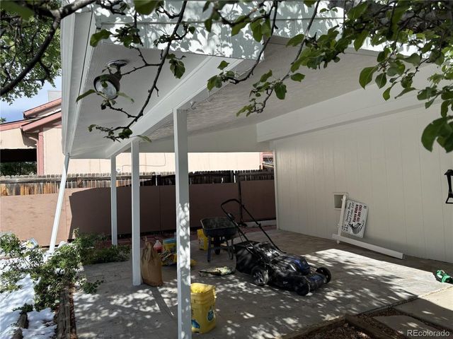 6228 W 69th Ave, Arvada, CO 80003