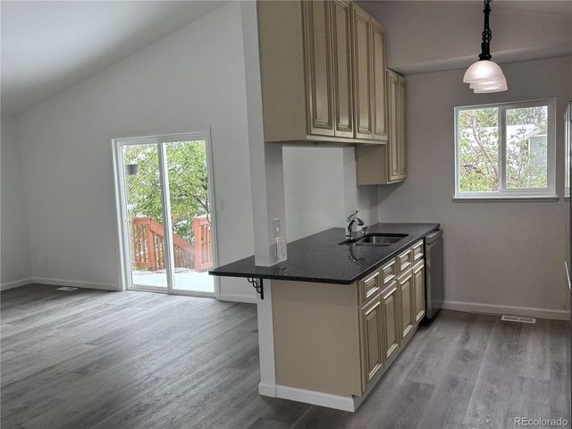 6228 W 69th Ave, Arvada, CO 80003