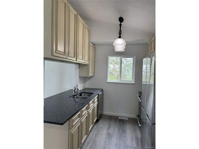 6228 W 69th Ave, Arvada, CO 80003