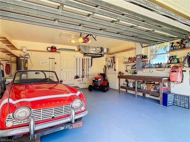 103 Wahoo DR, Rotonda West, FL 33947