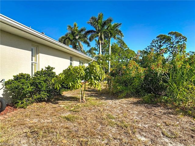 103 Wahoo DR, Rotonda West, FL 33947