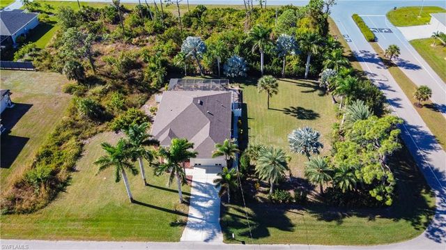 103 Wahoo DR, Rotonda West, FL 33947