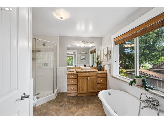 1294 14TH St, West Linn, OR 97068