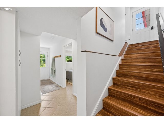 1294 14TH St, West Linn, OR 97068