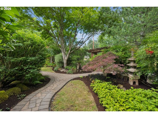 1294 14TH St, West Linn, OR 97068