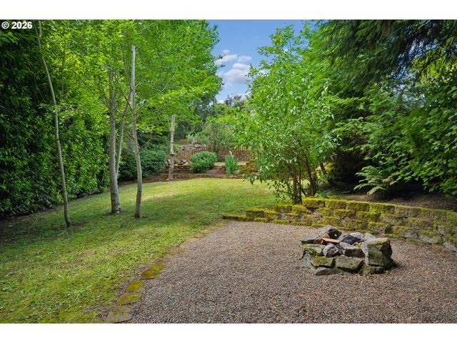 1294 14TH St, West Linn, OR 97068