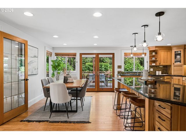 1294 14TH St, West Linn, OR 97068