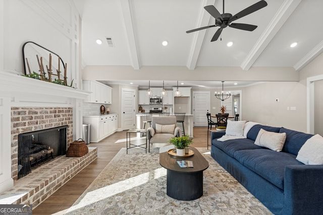 116 Chinaberry Street, Pine Mountain, GA 31822